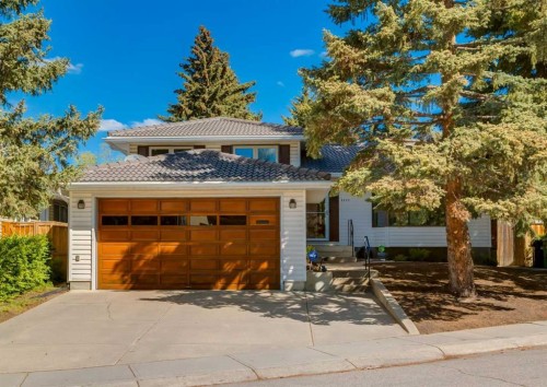 4808 Valiant Drive Nw, Calgary, AB - Outdoor