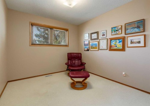 4808 Valiant Drive Nw, Calgary, AB - Indoor Photo Showing Other Room