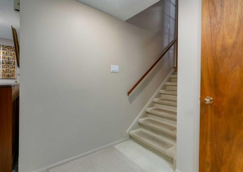 4808 Valiant Drive Nw, Calgary, AB - Indoor Photo Showing Other Room