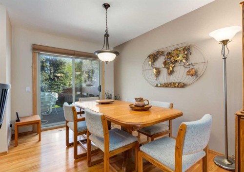 4808 Valiant Drive Nw, Calgary, AB - Indoor Photo Showing Dining Room