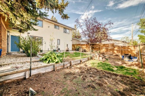 1319 104 Avenue Sw, Calgary, AB - Outdoor