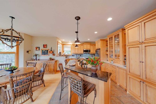 14 Blue Grouse Ridge, Canmore, AB - Indoor Photo Showing Dining Room