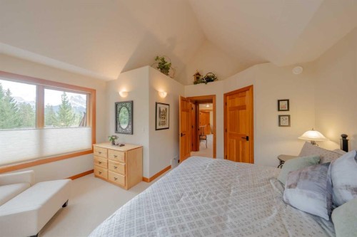 14 Blue Grouse Ridge, Canmore, AB - Indoor Photo Showing Bedroom