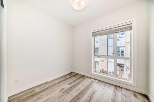 4056 Kovitz Lane Nw, Calgary, AB - Indoor Photo Showing Other Room