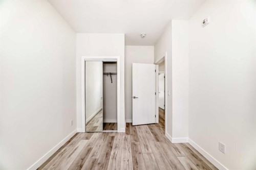 4056 Kovitz Lane Nw, Calgary, AB - Indoor Photo Showing Other Room