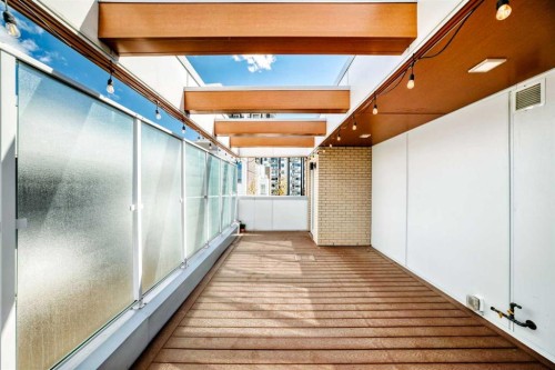 4056 Kovitz Lane Nw, Calgary, AB - Indoor Photo Showing Other Room