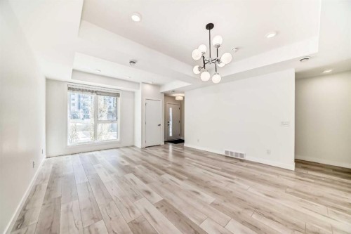 4056 Kovitz Lane Nw, Calgary, AB - Indoor Photo Showing Other Room
