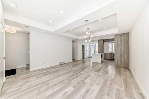 4056 Kovitz Lane Nw, Calgary, AB - Indoor Photo Showing Other Room