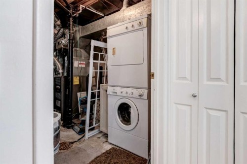 4-333 Braxton Place Sw, Calgary, AB - Indoor Photo Showing Laundry Room