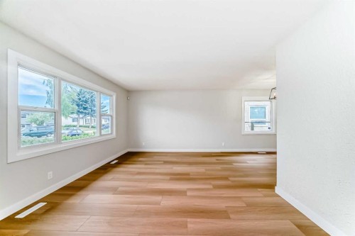 4607 Marwood Way Ne, Calgary, AB - Indoor Photo Showing Other Room