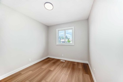 4607 Marwood Way Ne, Calgary, AB - Indoor Photo Showing Other Room