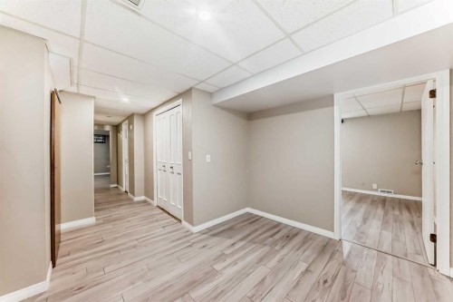 4607 Marwood Way Ne, Calgary, AB - Indoor