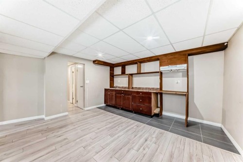 4607 Marwood Way Ne, Calgary, AB - Indoor