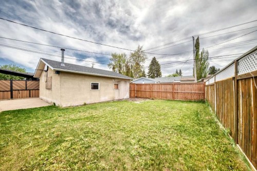 4607 Marwood Way Ne, Calgary, AB - Outdoor