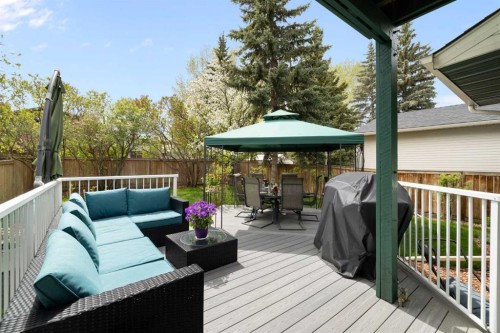14207 Deer Run Boulevard Se, Calgary, AB - Outdoor With Deck Patio Veranda With Exterior