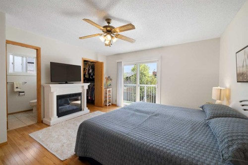 14207 Deer Run Boulevard Se, Calgary, AB - Indoor Photo Showing Bedroom