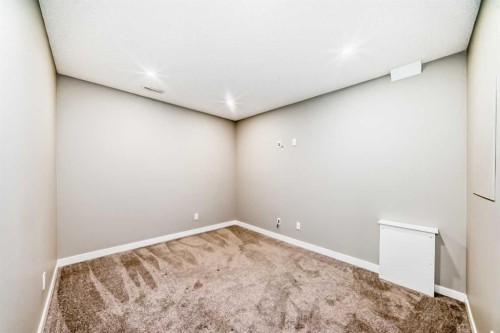 76 Copperpond Landing Se, Calgary, AB 
