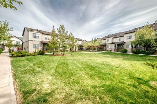 76 Copperpond Landing Se, Calgary, AB 