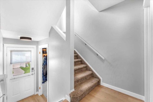 38 Tuscany Valley Heights Nw, Calgary, AB - Indoor Photo Showing Other Room