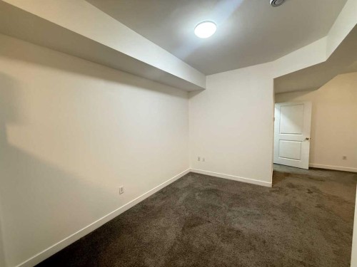 35 Sherview Grove Nw, Calgary, AB - Indoor Photo Showing Other Room