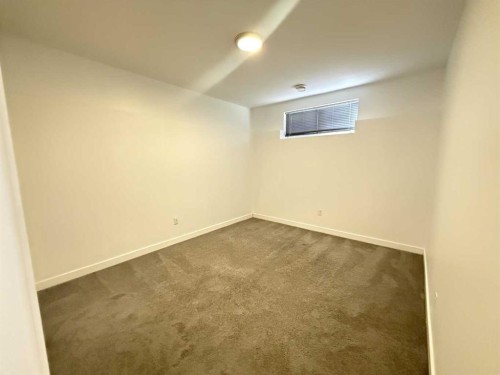 35 Sherview Grove Nw, Calgary, AB - Indoor Photo Showing Other Room