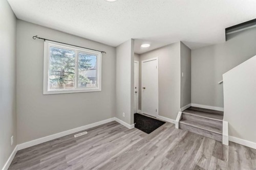 38-2727 Rundleson Road Ne, Calgary, AB - Indoor Photo Showing Other Room