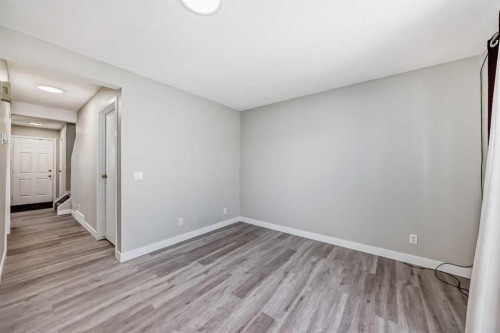 38-2727 Rundleson Road Ne, Calgary, AB - Indoor Photo Showing Other Room