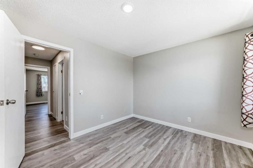 38-2727 Rundleson Road Ne, Calgary, AB - Indoor Photo Showing Other Room