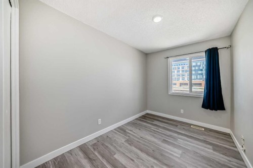 38-2727 Rundleson Road Ne, Calgary, AB - Indoor Photo Showing Other Room
