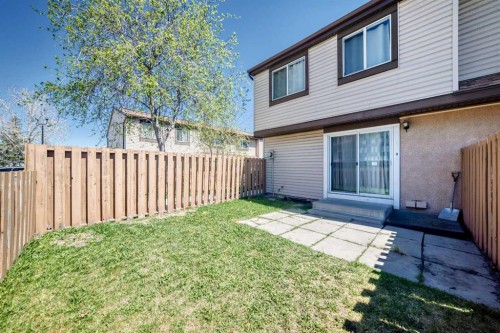 38-2727 Rundleson Road Ne, Calgary, AB - Outdoor