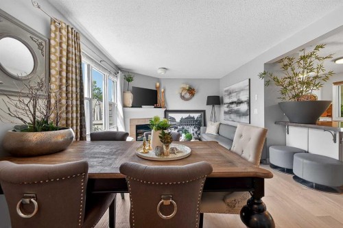 2275 Flanders Avenue Sw, Calgary, AB - Indoor