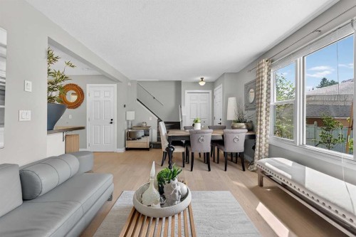 2275 Flanders Avenue Sw, Calgary, AB - Indoor Photo Showing Other Room