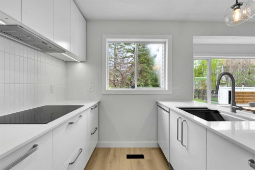 163 Citadel Park Nw, Calgary, AB - Indoor Photo Showing Kitchen