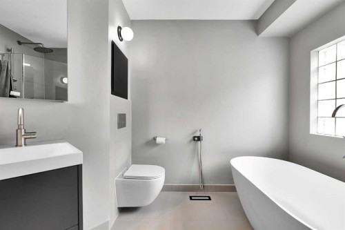 163 Citadel Park Nw, Calgary, AB - Indoor Photo Showing Bathroom
