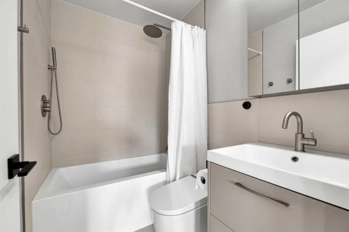 163 Citadel Park Nw, Calgary, AB - Indoor Photo Showing Bathroom
