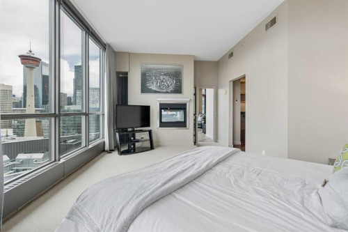 2401-220 12 Avenue Se, Calgary, AB - Indoor Photo Showing Bedroom