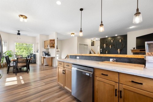 128 Hillcrest Cape, Strathmore, AB - Indoor Photo Showing Kitchen