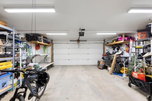 128 Hillcrest Cape, Strathmore, AB - Indoor Photo Showing Garage