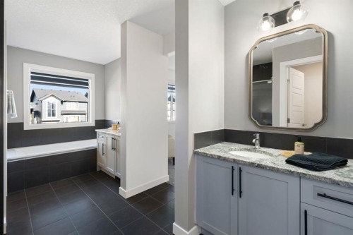 75 Sundown Crescent, Cochrane, AB - Indoor Photo Showing Bathroom