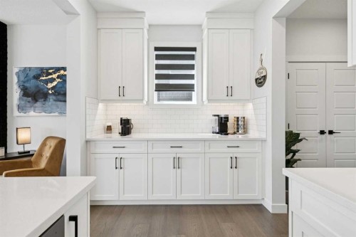 160 Precedence Hill, Cochrane, AB - Indoor Photo Showing Kitchen