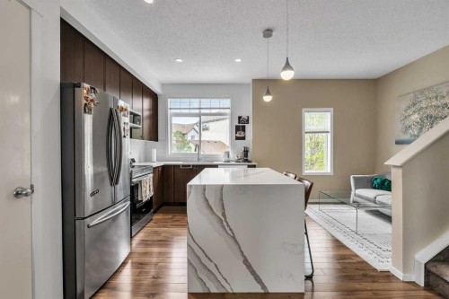 300 Copperstone Cove Se, Calgary, AB - Indoor Photo Showing Kitchen