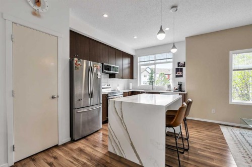 300 Copperstone Cove Se, Calgary, AB - Indoor Photo Showing Kitchen