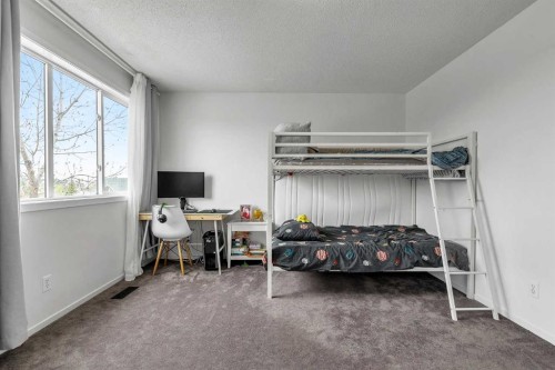 300 Copperstone Cove Se, Calgary, AB - Indoor Photo Showing Other Room