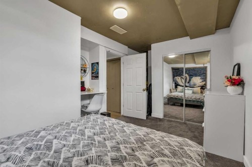 300 Copperstone Cove Se, Calgary, AB - Indoor Photo Showing Bedroom