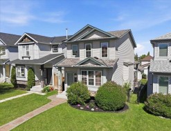 132 Covebrook Close NE Calgary, AB T3K 6J5