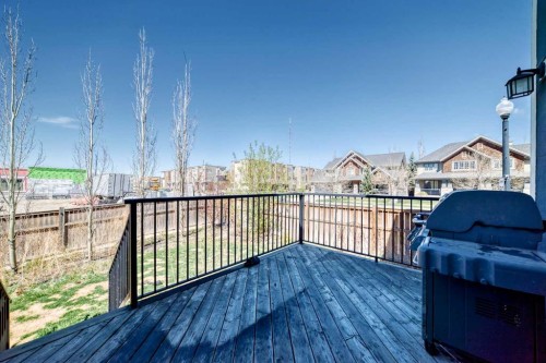 7 Westland Manor Sw, Calgary, AB - Outdoor With Deck Patio Veranda