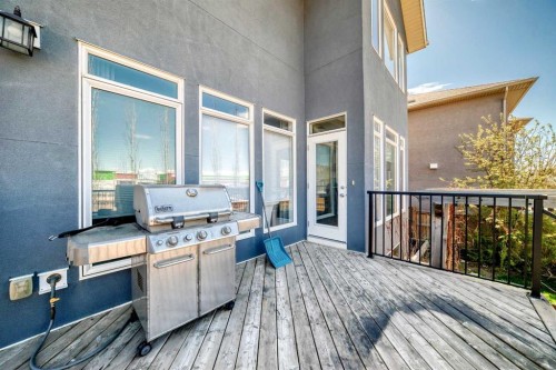 7 Westland Manor Sw, Calgary, AB - Outdoor With Deck Patio Veranda With Exterior