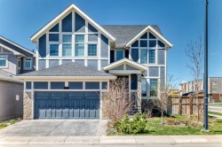 7 Westland Manor SW Calgary, AB T3H 0W2