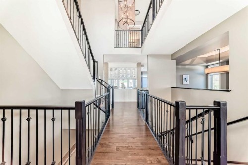 7 Westland Manor Sw, Calgary, AB - Indoor Photo Showing Other Room
