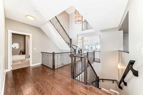7 Westland Manor Sw, Calgary, AB - Indoor Photo Showing Other Room